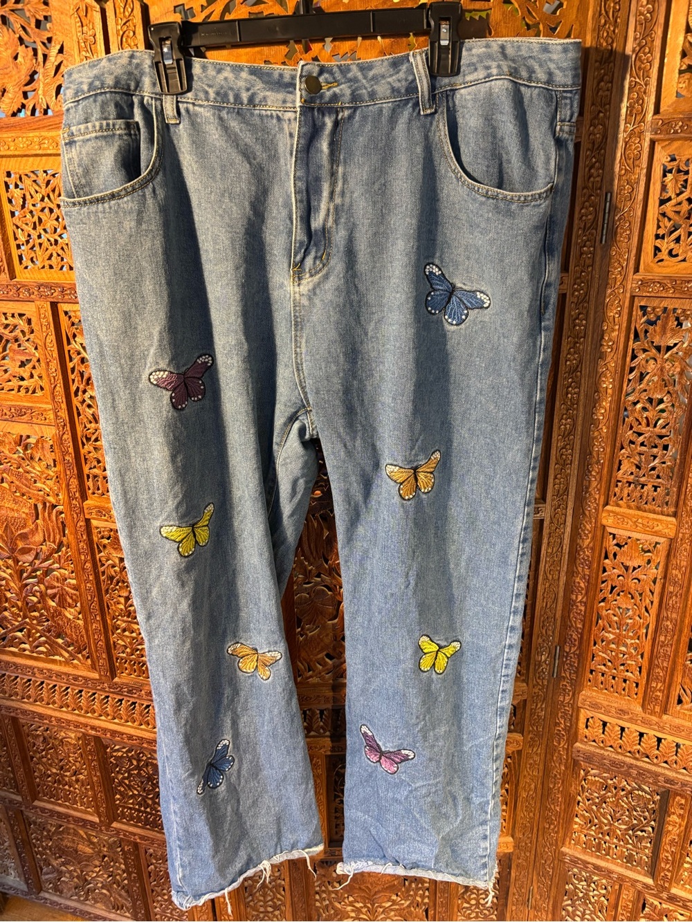 Light Blue Straight-Leg Jeans with Multicolor Butterfly Embroidery
